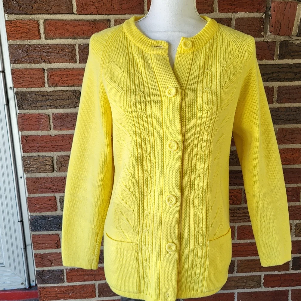 Vintage Yellow Cableknit Patch Pocket Cardigan Acrylic Size Medium - Picture 2 of 8